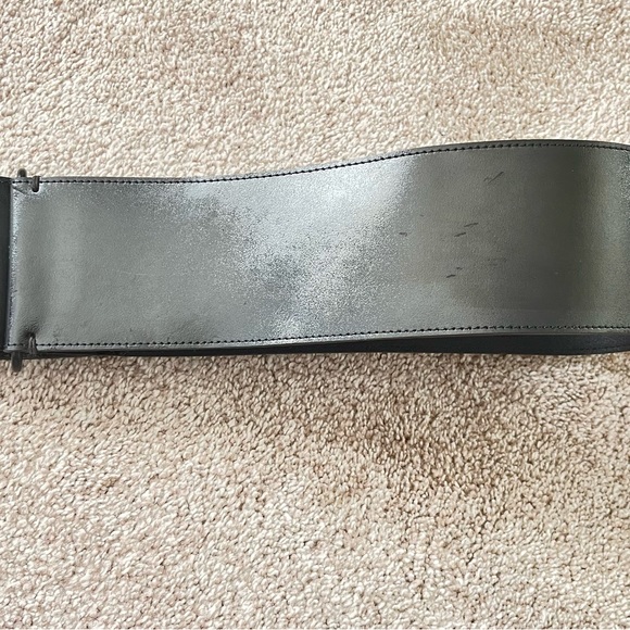 CLUB MONACO Black Patent Leather Adjustable Belt - Picture 3 of 4